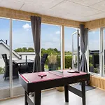 Arnia - 250m From The Sea By Interhome *